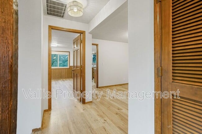 Building Photo - 2197 Doaks Ferry Rd NW