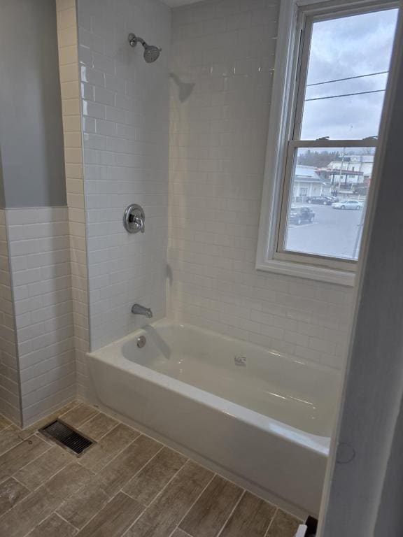 Building Photo - 128 Market St