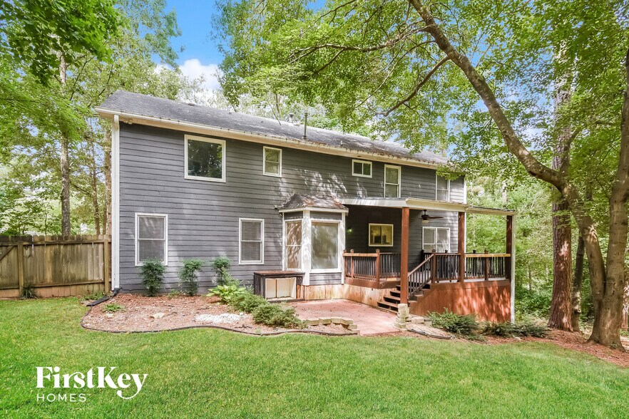 Building Photo - 1214 Hollytree Ct