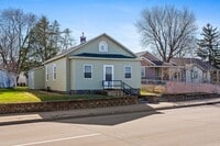 Building Photo - 1407 4th St S