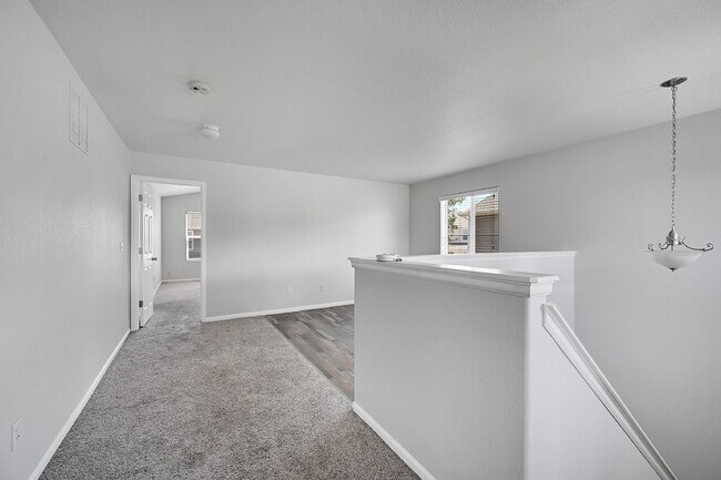 Building Photo - $1,750.00 - 2 Bedrooms, 2.5 Bathrooms Town...