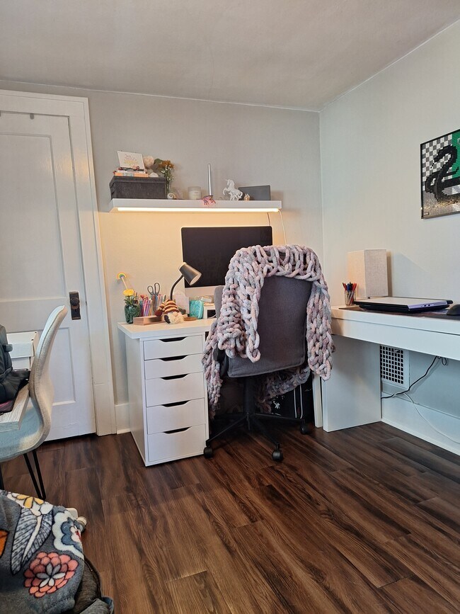 Building Photo - 622 N Broad St