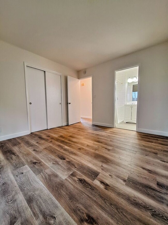 Building Photo - Harr08