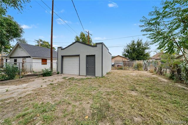 Building Photo - 1434 E Orman Ave