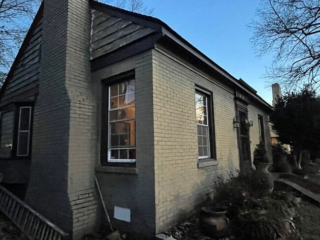 Building Photo - 3 BR/1BA | Newly Renovated Single Family Home | 1-Car Garage Parking | Patio in backyard!