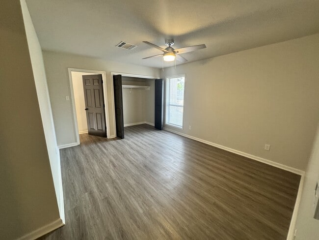 Building Photo - 4210 Waterwood Dr