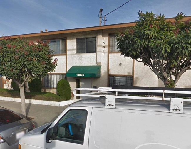 Primary Photo - 15830 S Vermont Ave