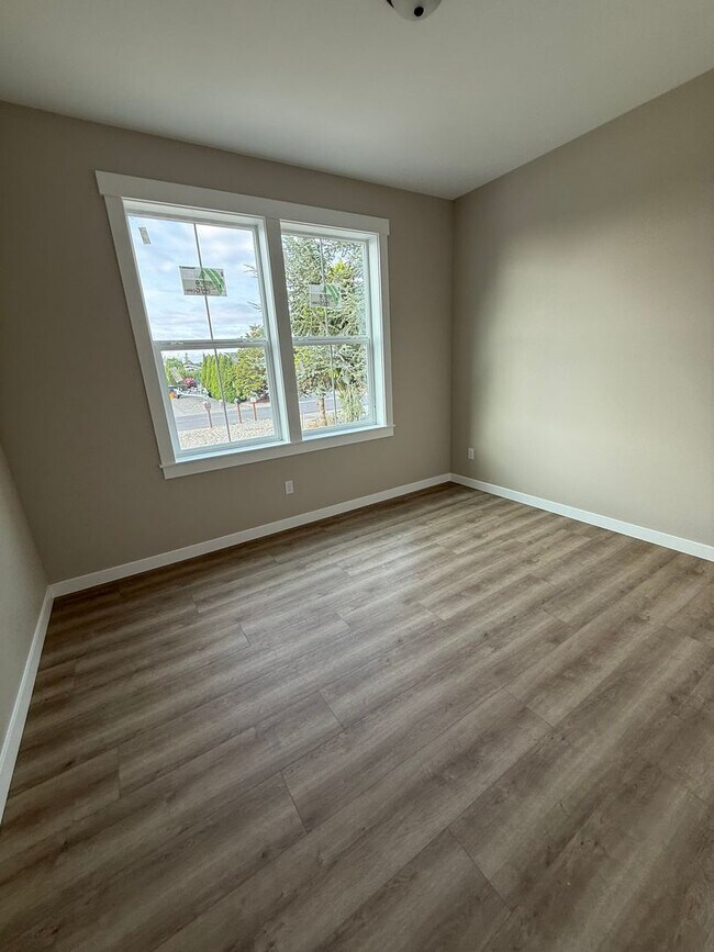 Building Photo - Newly Built Home in Birch Bay Village!
