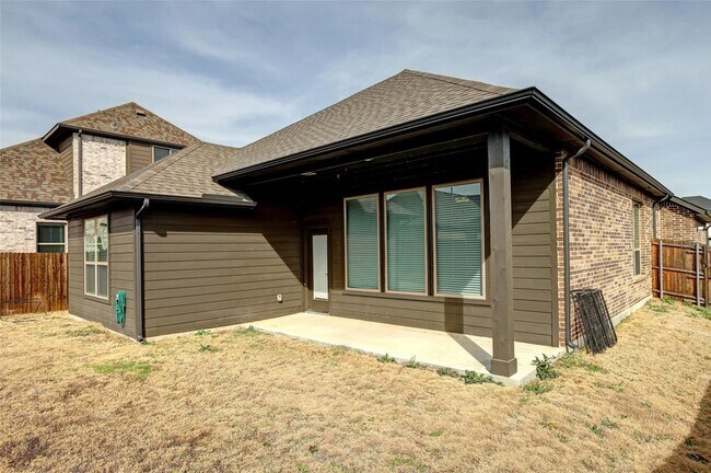 Building Photo - 207 Michael Dr