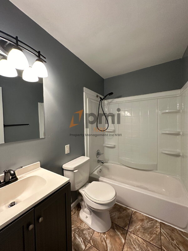 Building Photo - 3464 Iowa St