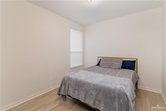 Building Photo - 25 Xavier Ave