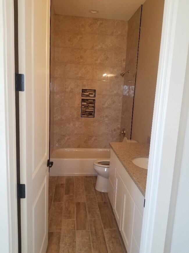 Building Photo - 1352 1st St