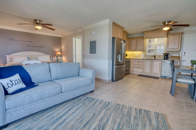 Building Photo - 5900 Bonita Beach Rd SW