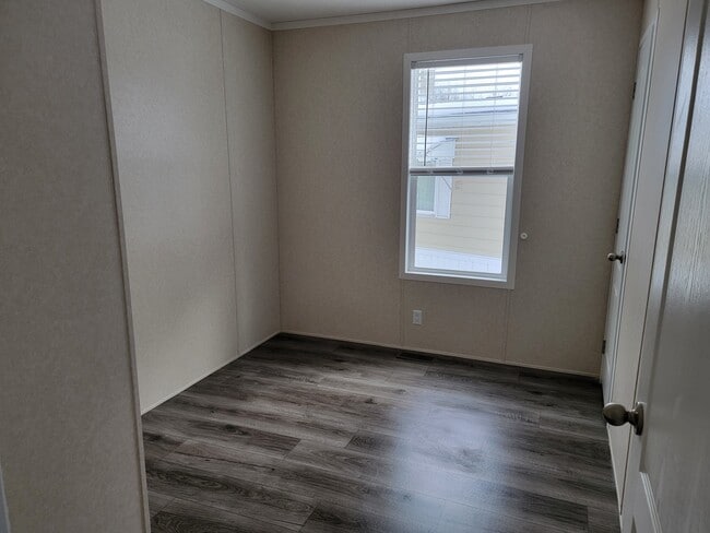 Building Photo - 66 Borman Ave