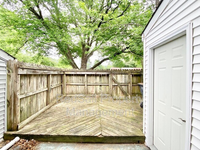Building Photo - 21 Sidewinder Ct