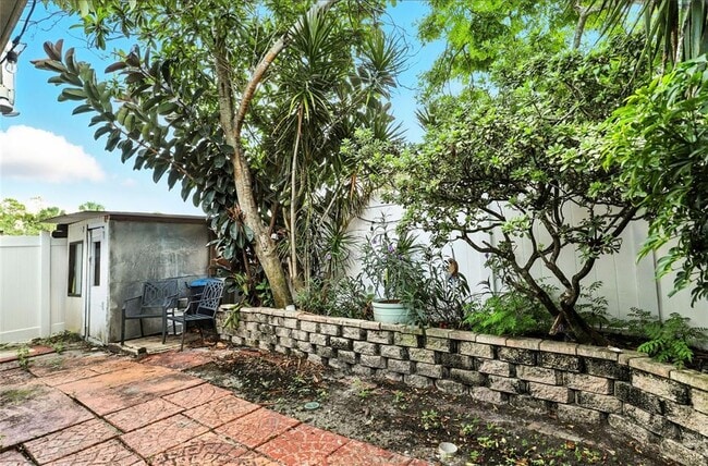 Building Photo - 149 Northshore Cir