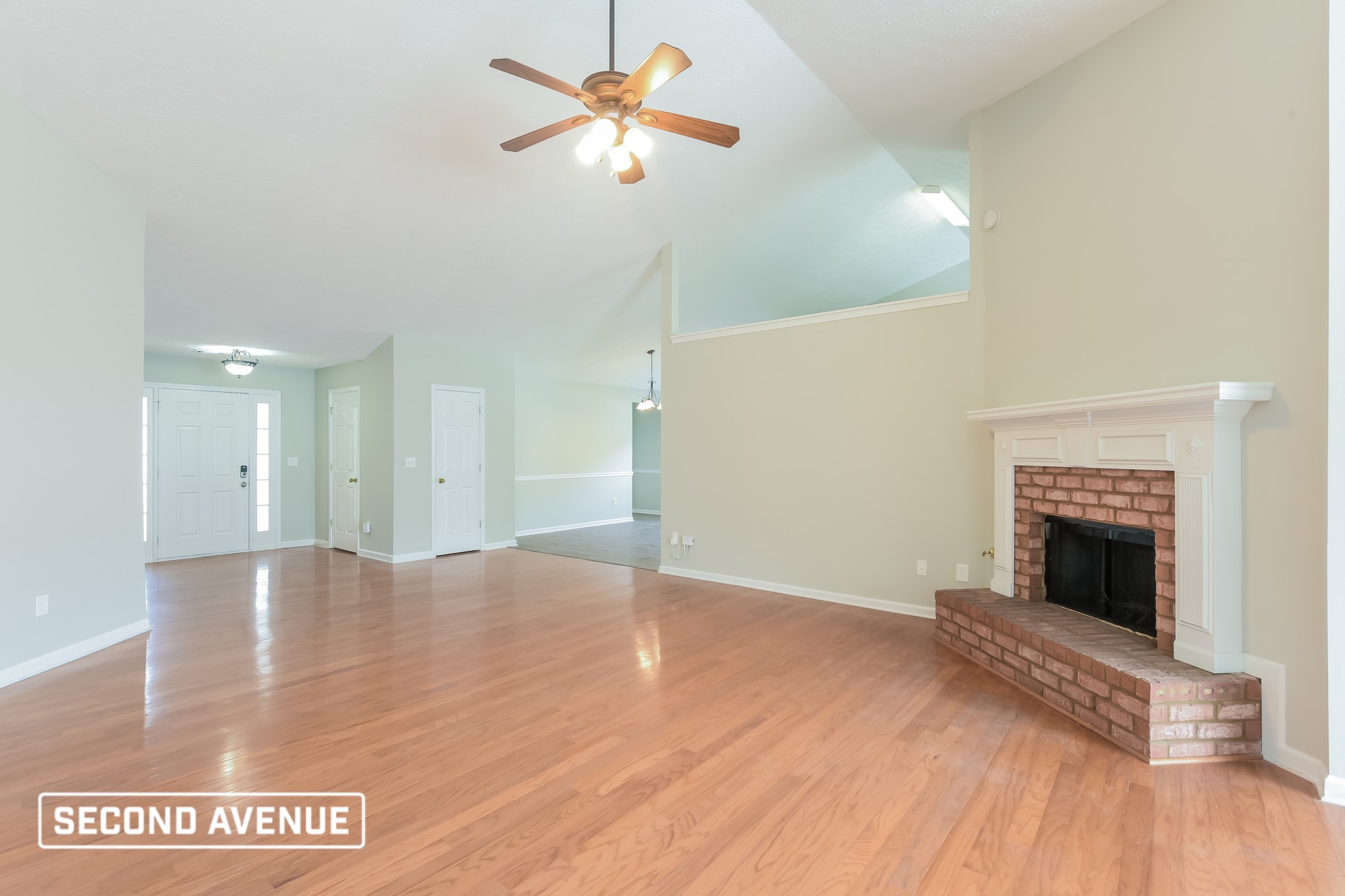 Building Photo - 2725 Lenora Springs Dr