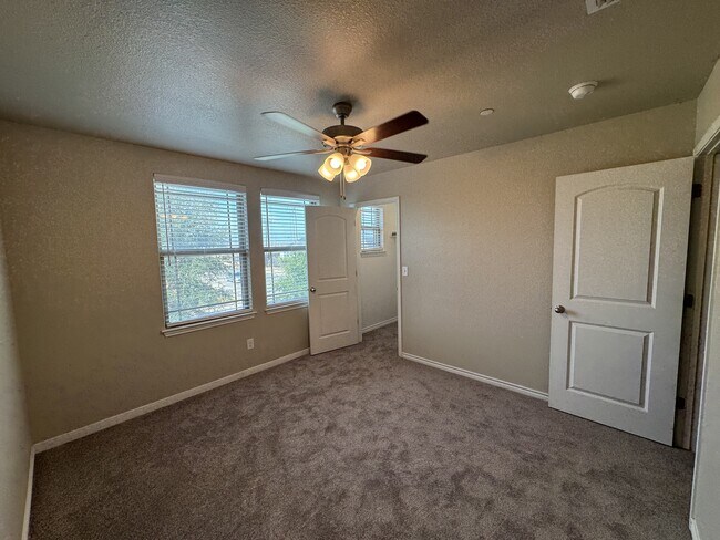Building Photo - 748 Westfield Blvd
