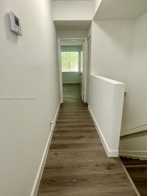 Building Photo - 7872 Sanibel Dr