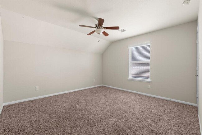 Building Photo - 18115 Fernwood Bend Dr