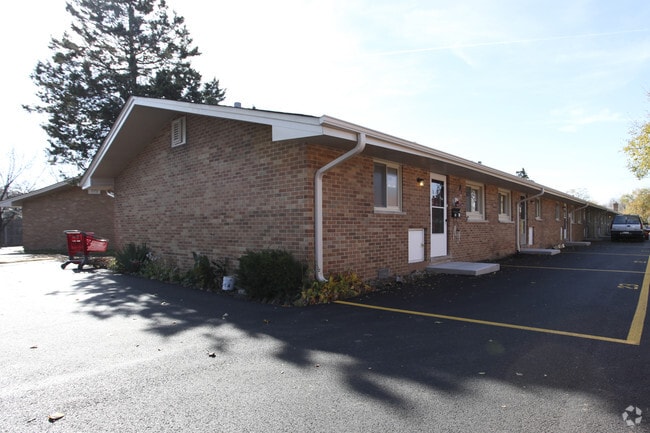 Building Photo - 325 Oak Ridge Ave