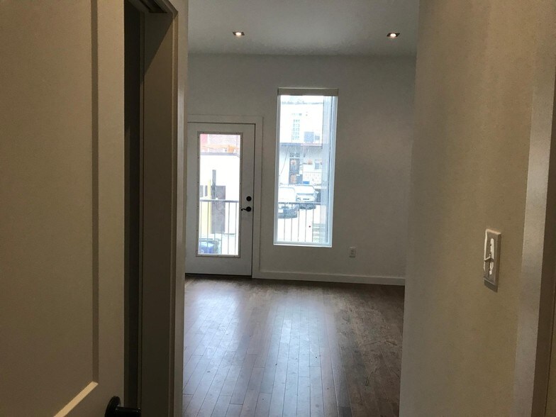 Building Photo - 40 Randolph PL NW