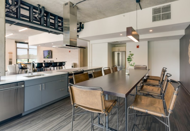 Building Photo - 42 E 14th St