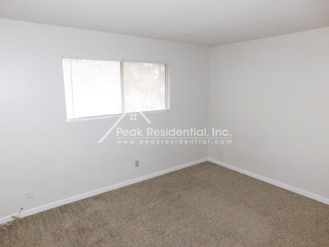 Building Photo - Updated 3bd/1.5ba Rancho Cordova Duplex
