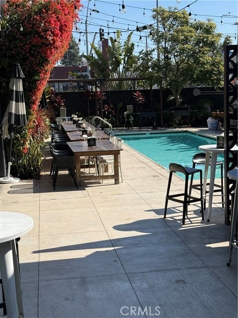 Building Photo - 115 W Valencia Ave