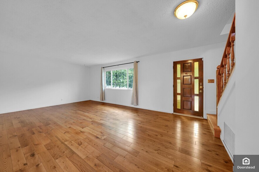 Building Photo - 3273 Cropley Ave