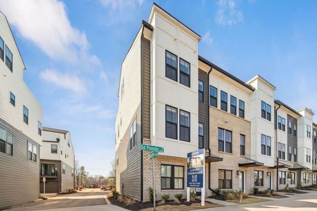 Building Photo - High-End 2BR Townhome | Rooftop Terrace + 2-Car Garage | 24-Unit Community