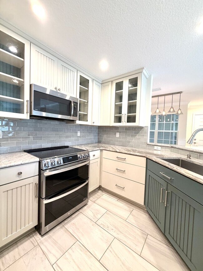 Building Photo - 500 Sandiron Cir