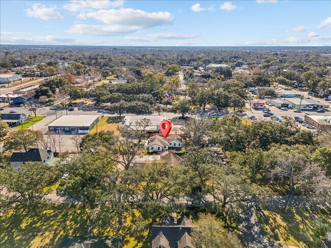 Building Photo - 120 Illinois Ave