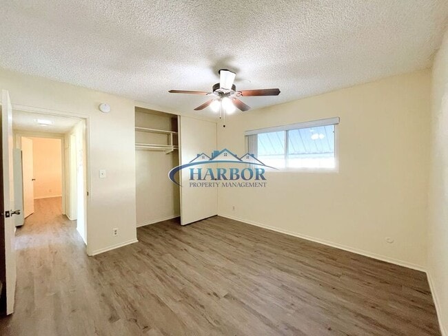 Building Photo - 772 W 10th St