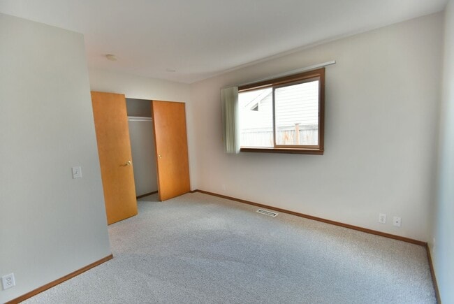 Building Photo - 3bd/2ba Mukilteo Home