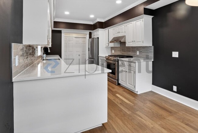 Building Photo - 3638 Peachtree Rd NE