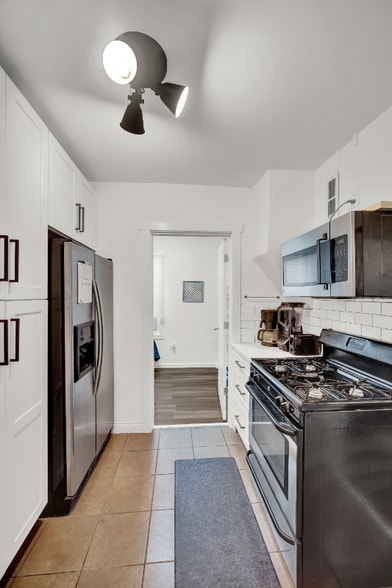 Building Photo - 1721 N Kimball Ave