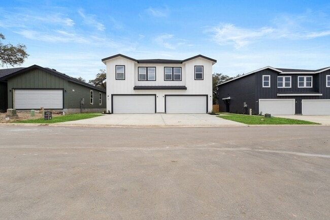 Primary Photo - New Luxury homes! Call Now!! 830-327-8773