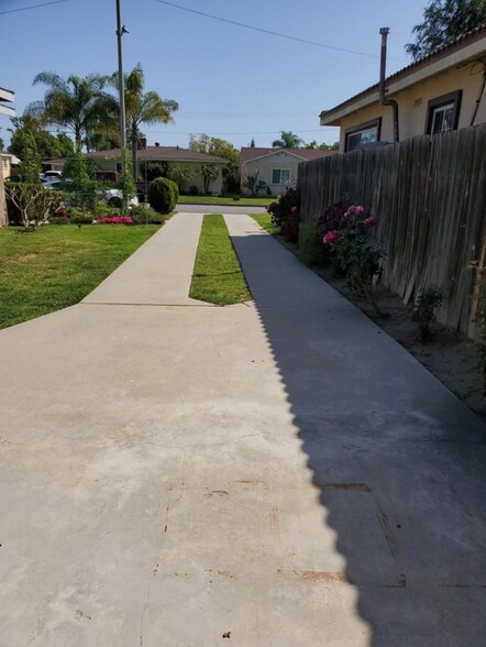 Building Photo - 9215 Nichols St