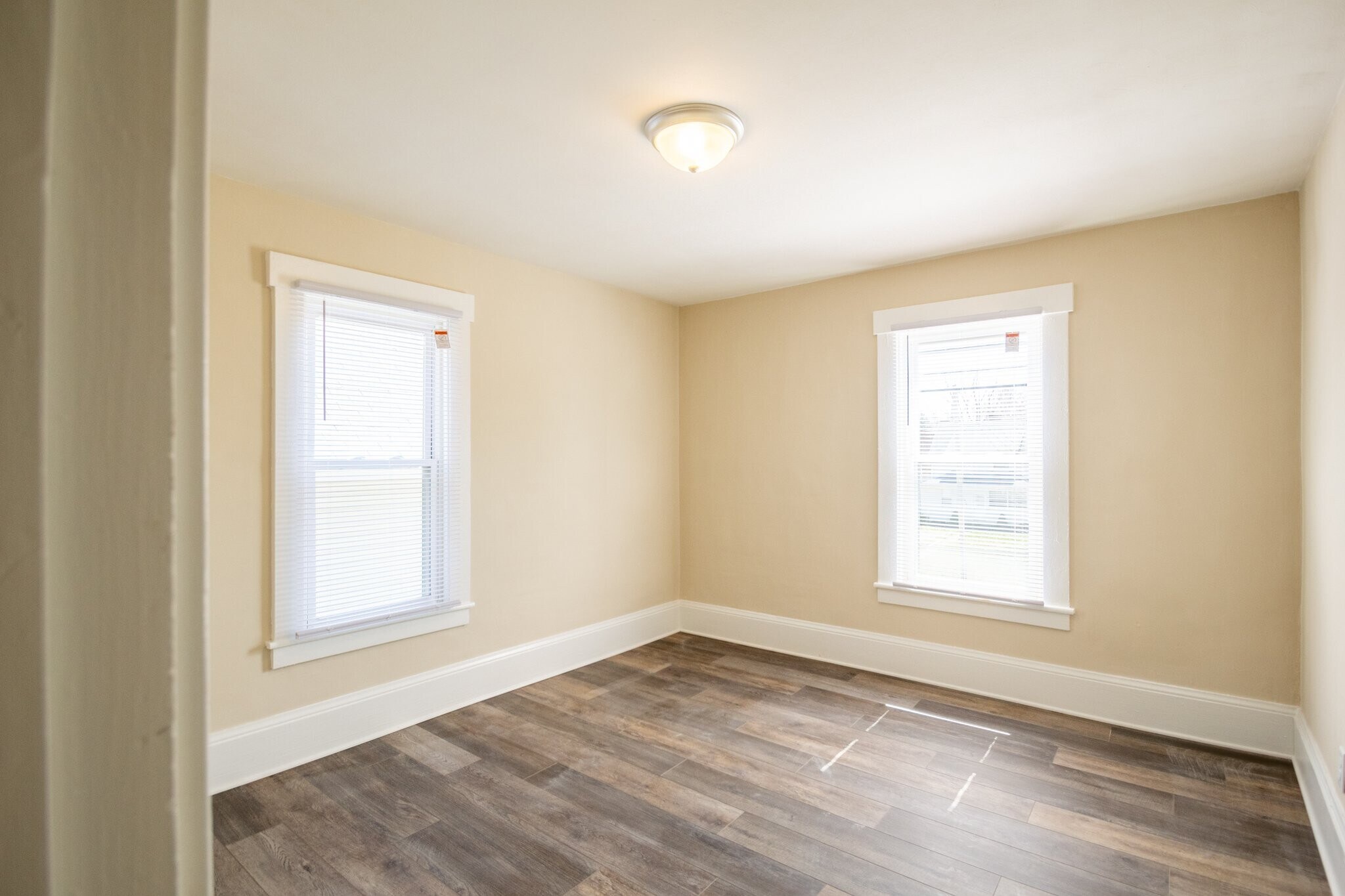 Building Photo - 37735 Vine St