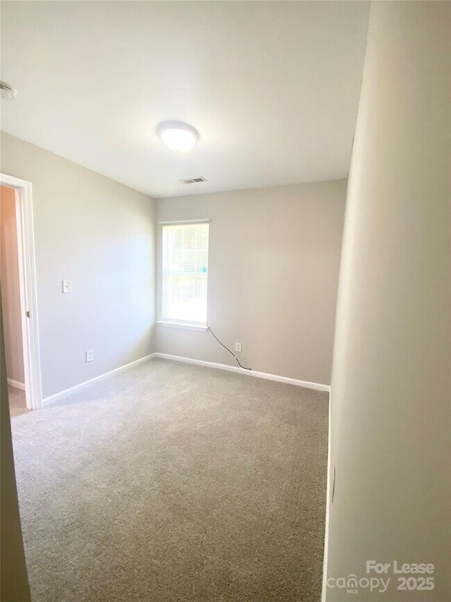Building Photo - 5522 Stone Bluff Ct