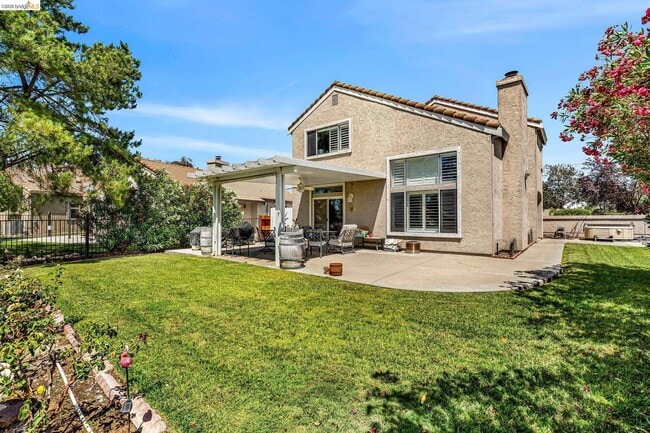 Building Photo - 2451 Cherry Hills Dr