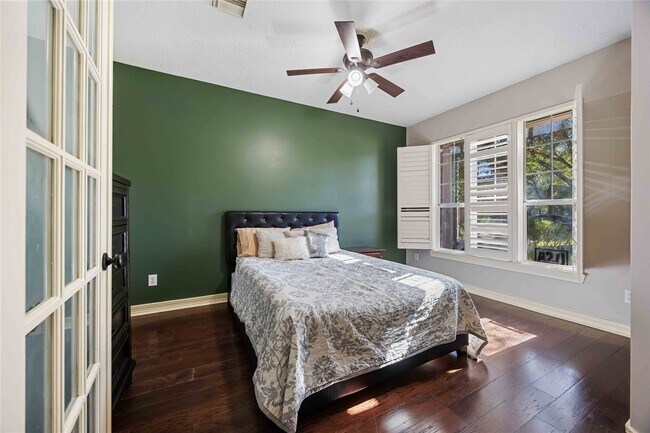 Building Photo - 1402 Chaparral Crossing