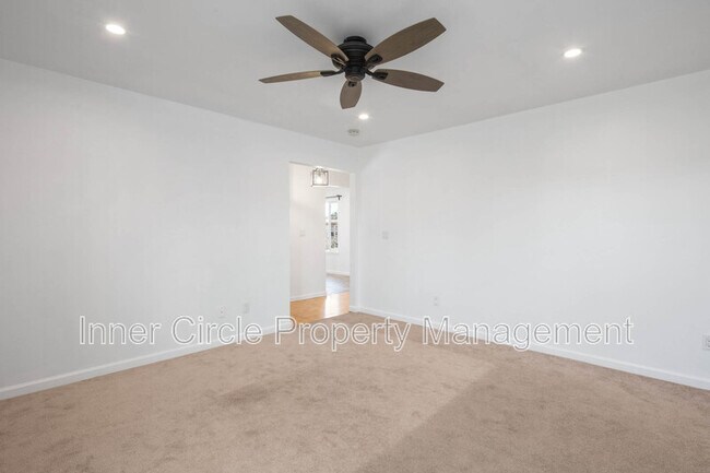 Building Photo - 2225 Mt Whitney Dr