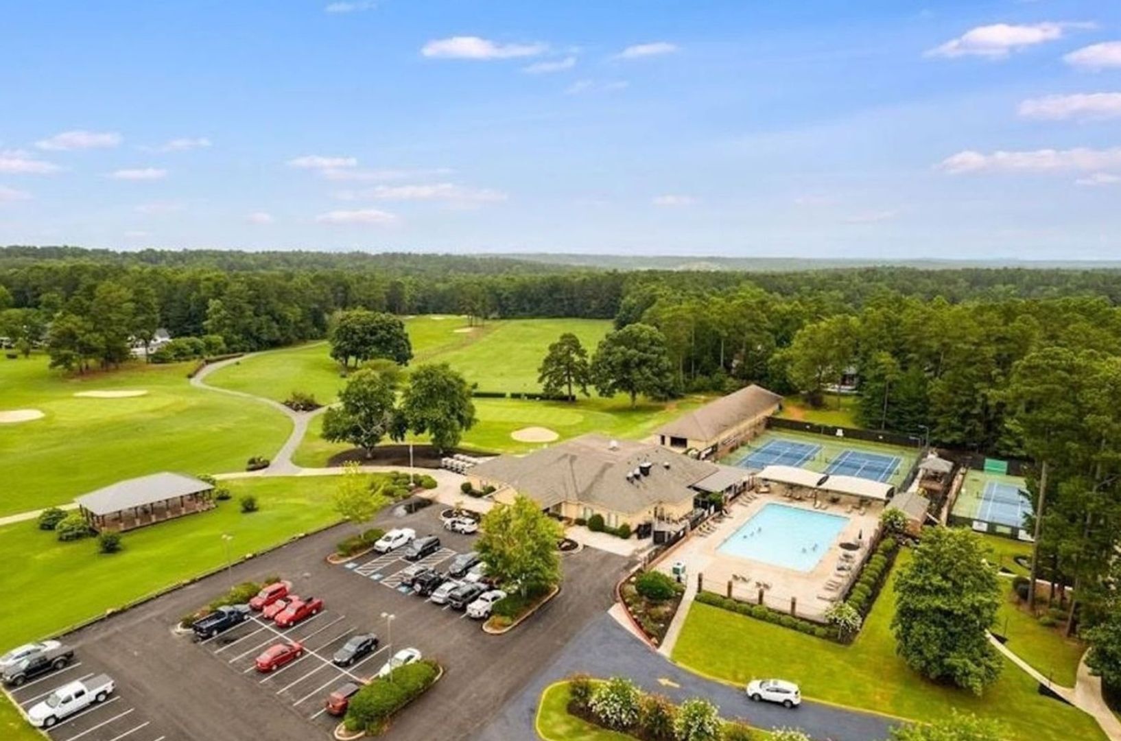 Building Photo - 5197 Woodmont Dr