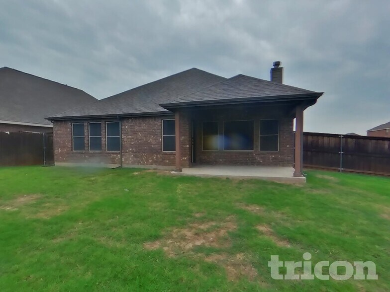 Building Photo - 1304 Meridian Dr