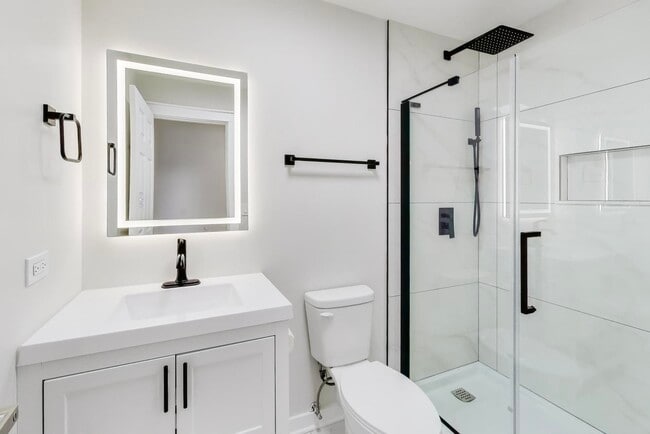 Building Photo - 1216 N 20th Ave