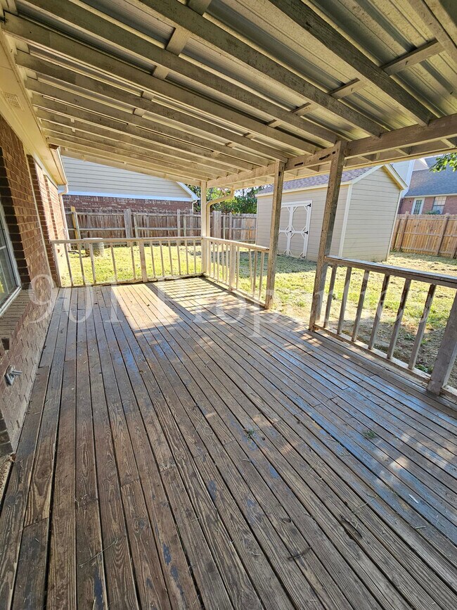 Building Photo - 3690 Sunrise Ridge Dr