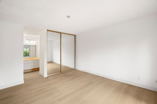 Building Photo - 1109 Summertime Ln