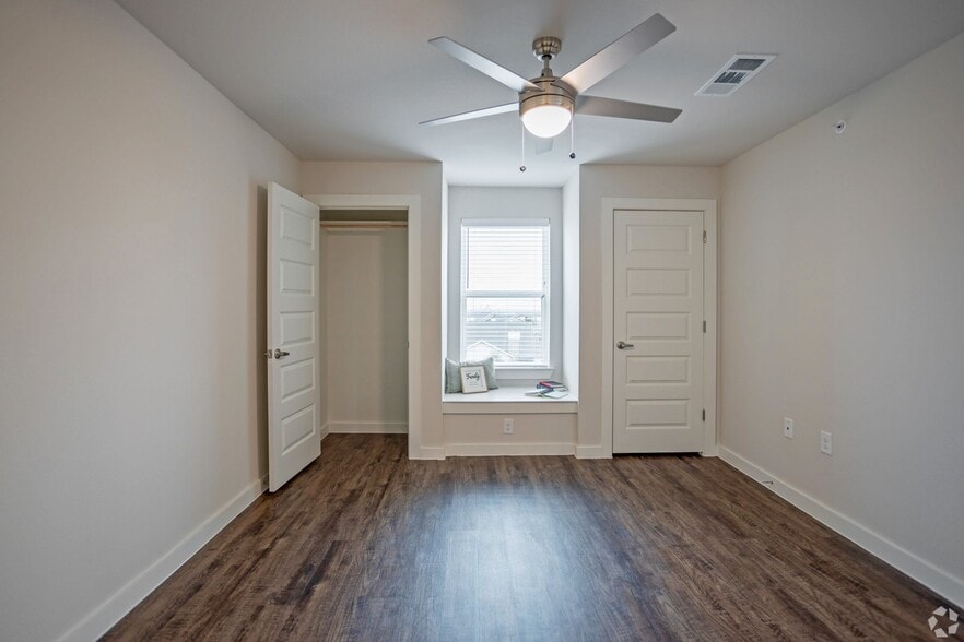 Building Photo - 10010 N Capital of Texas Hwy